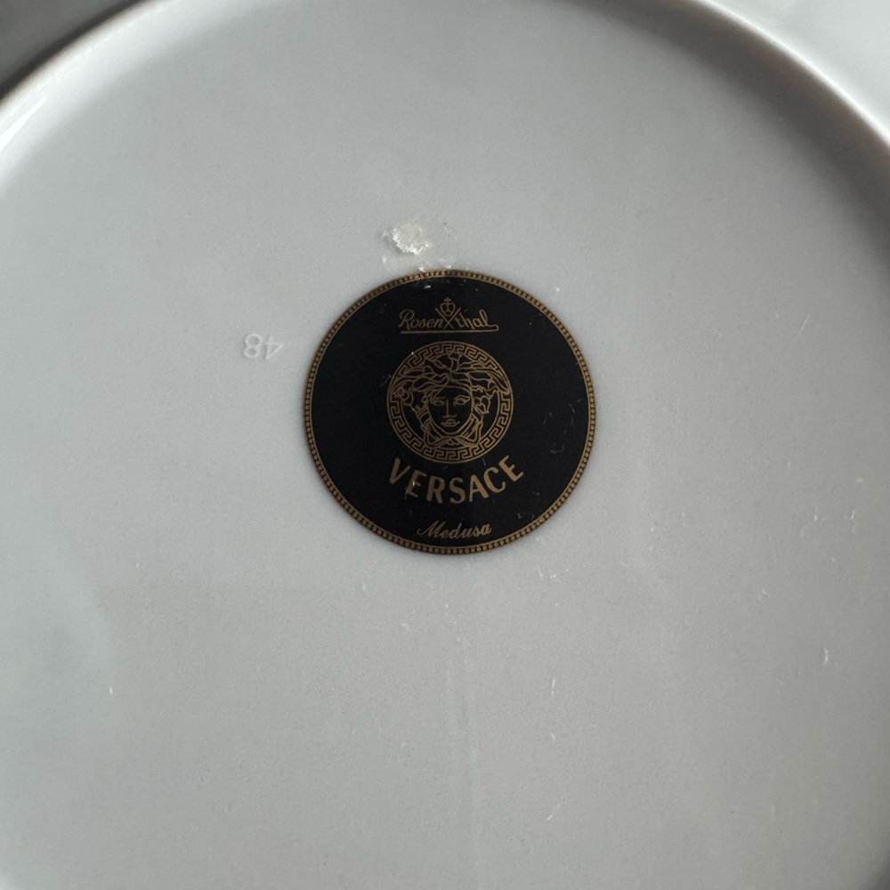 VERSACE BY ROSENTHAL MEDUSA Red Square Plate - Picture 4 of 5